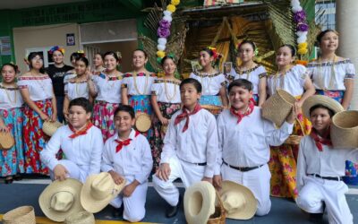Exposición de altares de muertos